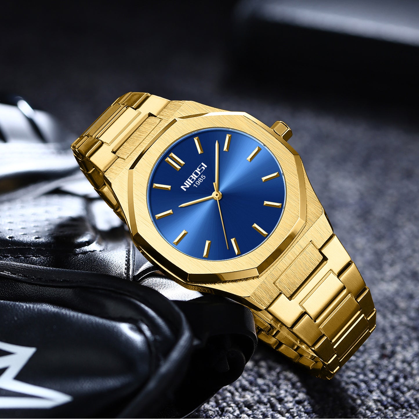 Imported movement, simple diamond-shaped gold watch, youth and men's watch, student quartz watch